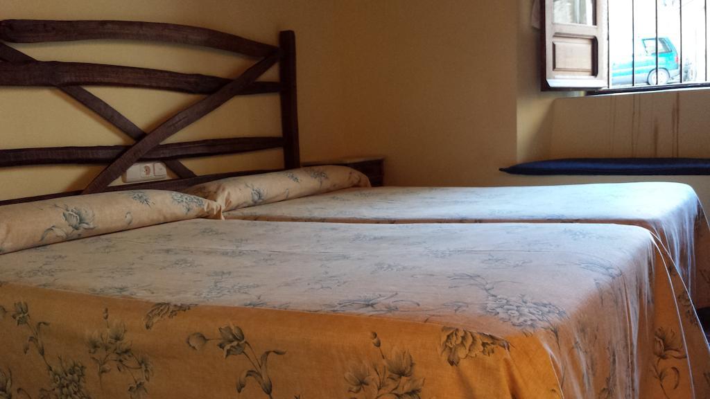بانيوس دي مونتيمايور Casa Rural Con Encanto "Los Postigos" الغرفة الصورة